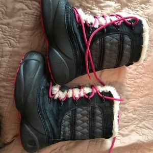 Girls Columbia winter boot